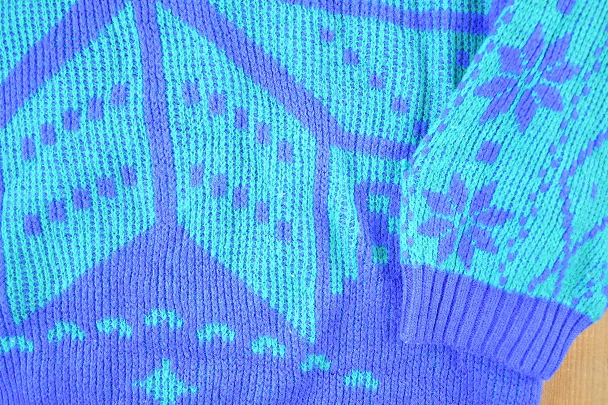 Vintage 1980s Skiing Snowflake AOP Knit Abstract Pattern Turtleneck Sweater Womens L from propervintagecanada