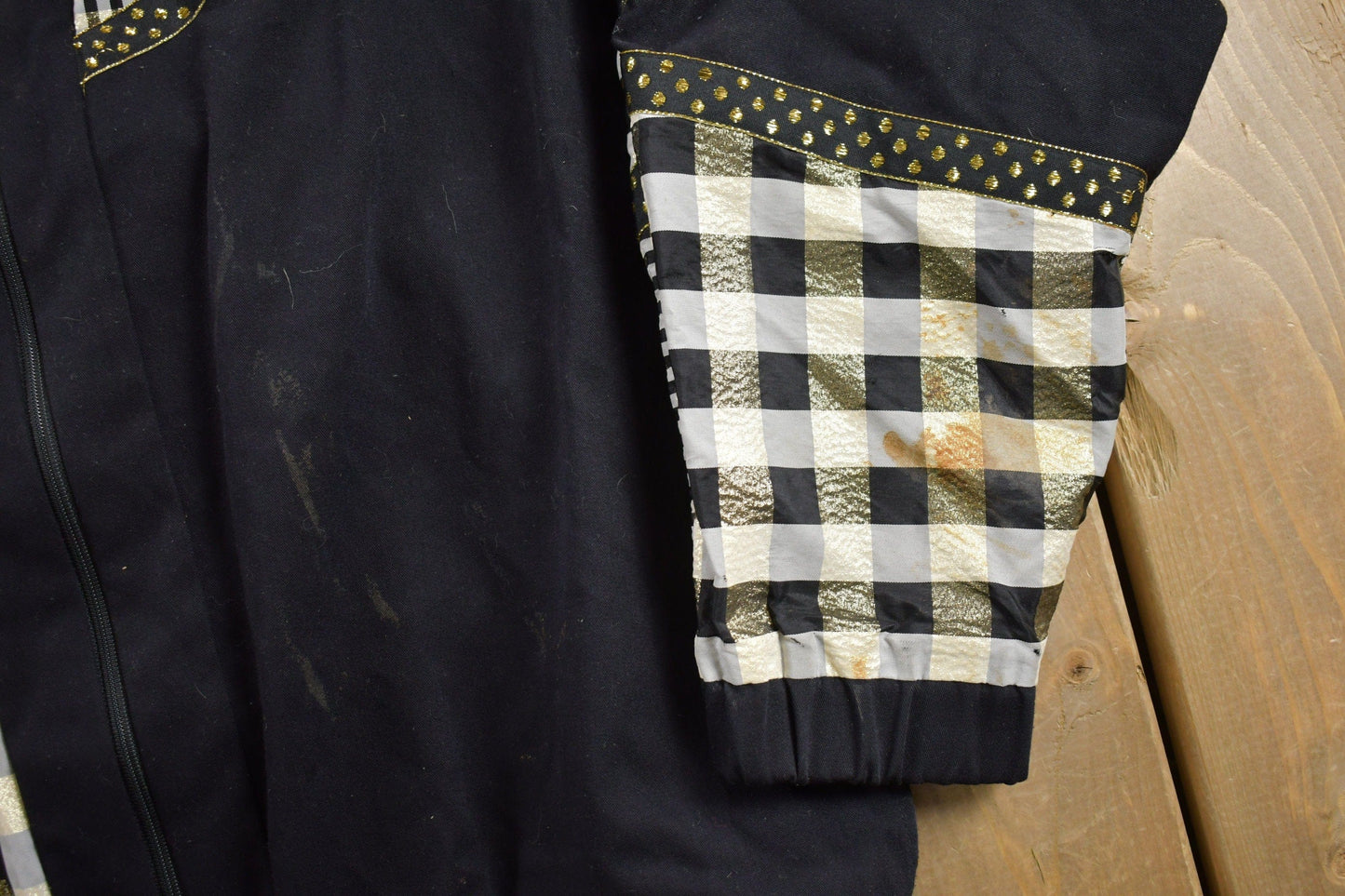 Vintage 1980s Southern Stitches and More Windbreaker Jacket Men's Medium from propervintagecanada