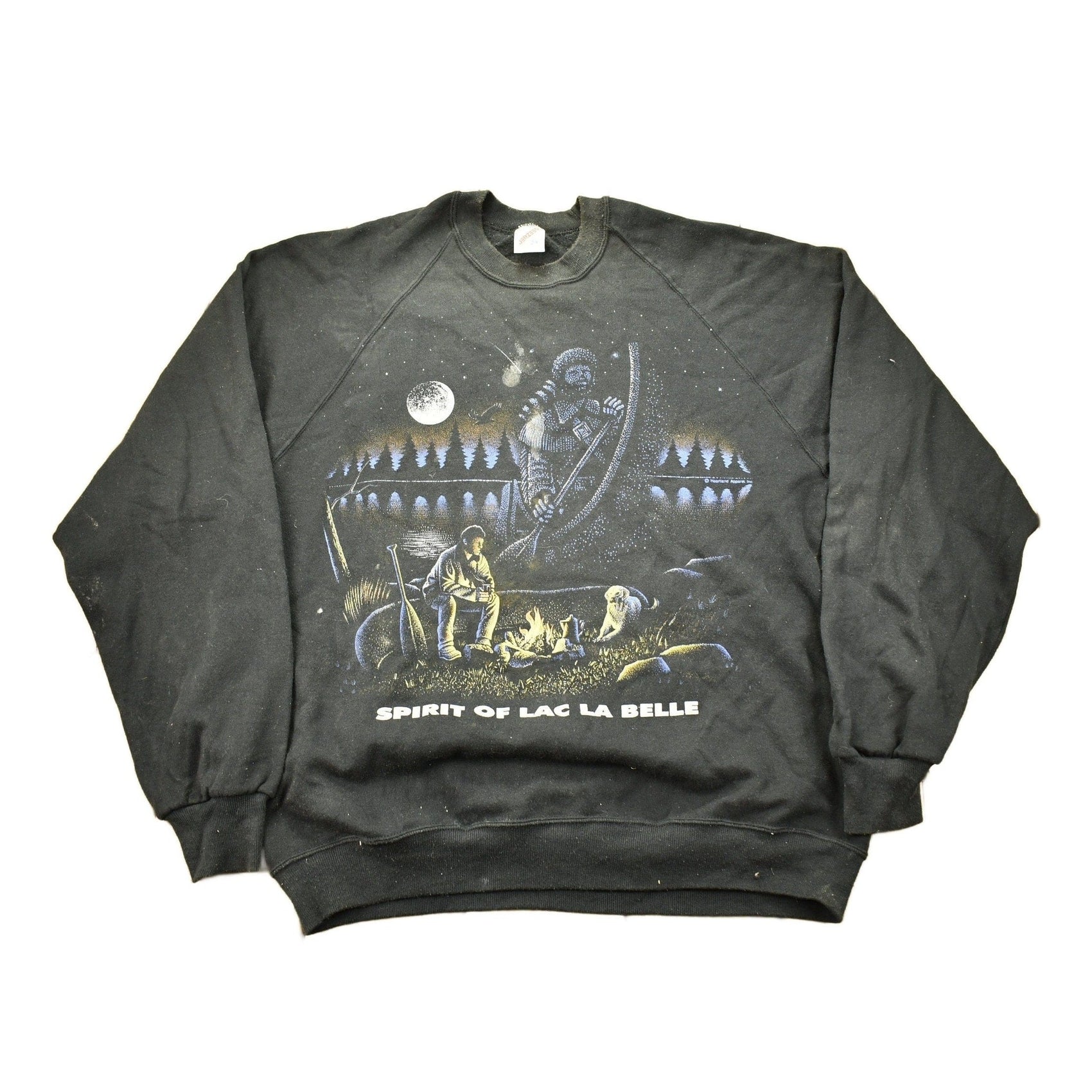 Vintage 1980s Spirit Of Lac La Belle Raglan Crewneck Men's XL from propervintagecanada