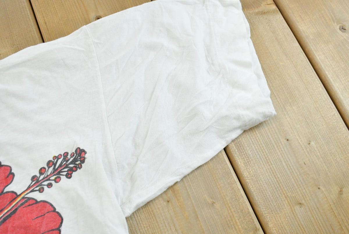 Vintage 1980s St Maarten Island Hibiscus Souvenir T-Shirt Men's S from propervintagecanada