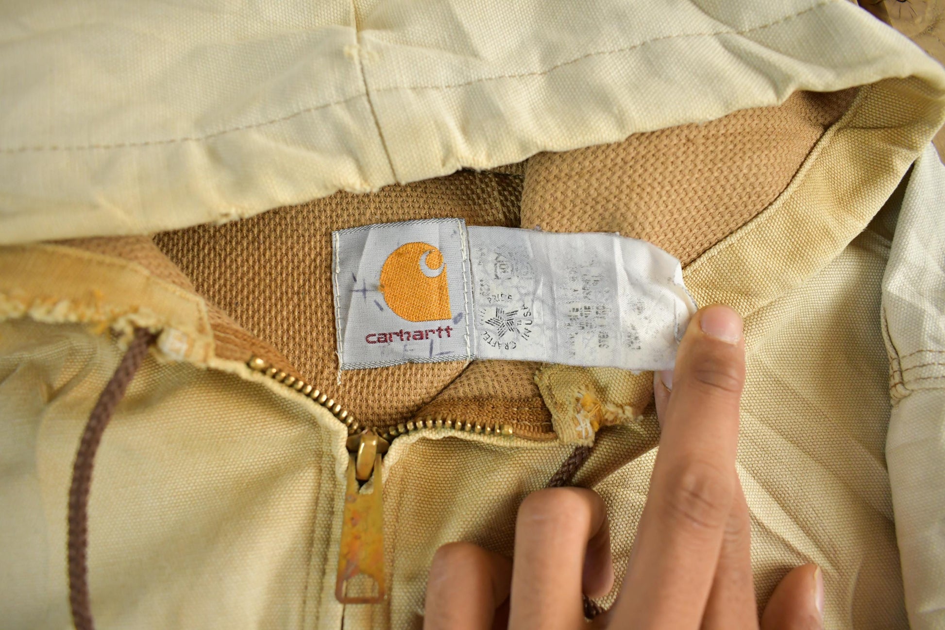 Vintage 1980s Sun Faded Carhartt Canvas Hooded Jacket Men's XL from propervintagecanada