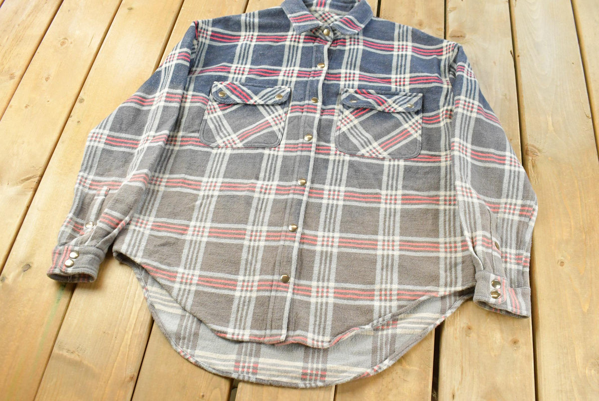 Vintage 1980s Super Faded Western Button Up Snaps Flannel Shirt Men's M / 80s Streetwear / Well Worn / Sun-faded from propervintagecanada