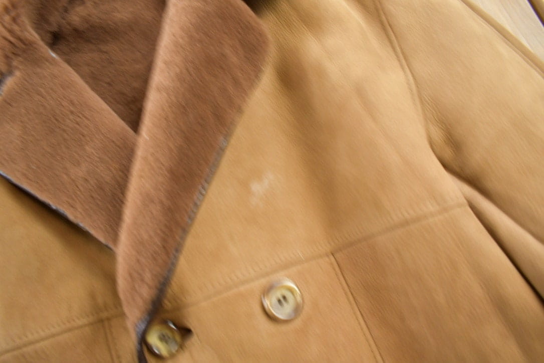 Vintage 1980s Tanns Of Taunton Lambskin Fur Lined Jacket Men's Medium from propervintagecanada