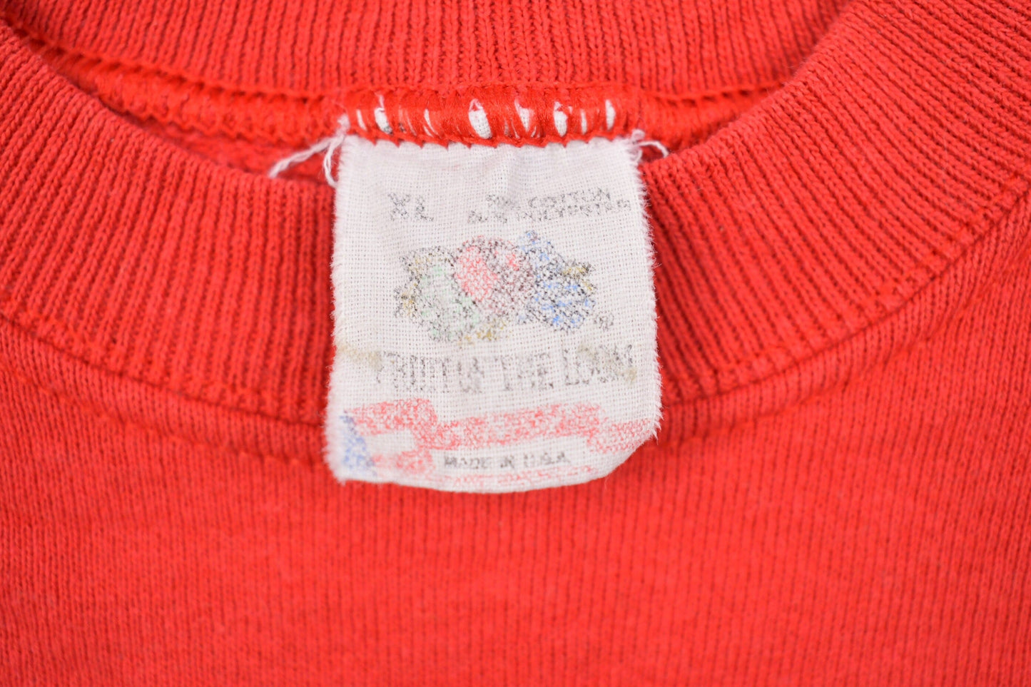Vintage 1980s Teddy Bear Hug Crewneck Sweatshirt Men's Large from propervintagecanada