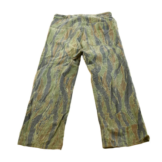 Vintage 1980s The Camo Clan Hunting Pants Men's 32 x 28 from propervintagecanada