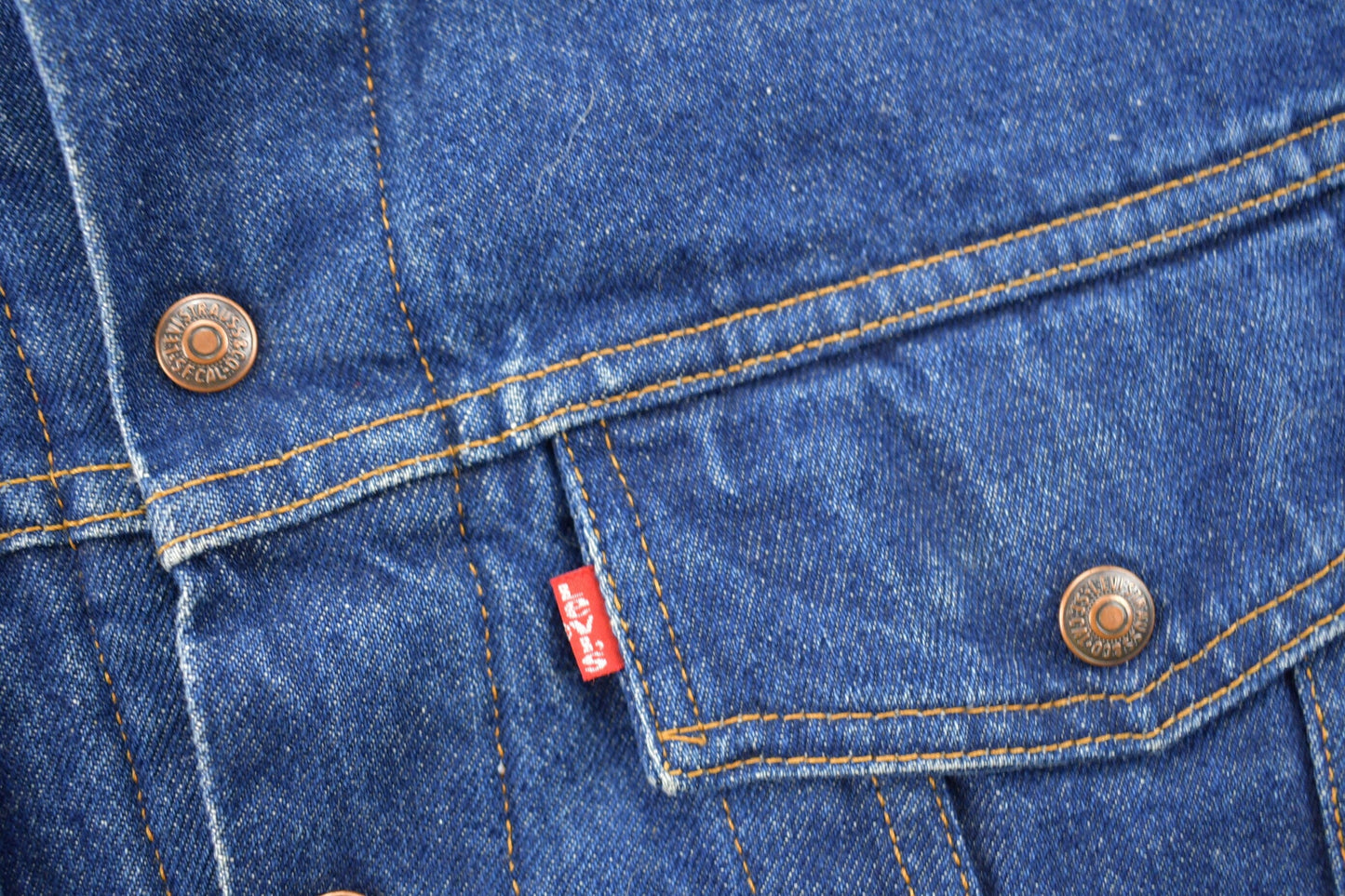 Vintage 1980s The Hudsons Bay Levi's Reversible Jean Jacket Men's Large from propervintagecanada