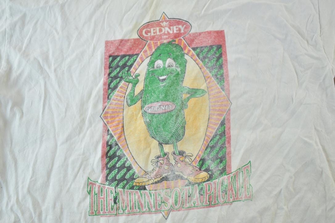 Vintage 1980s The Minnesota Pickle Gedney Souvenir Single Stitch Graphic Print T-Shirt Men's Large from propervintagecanada