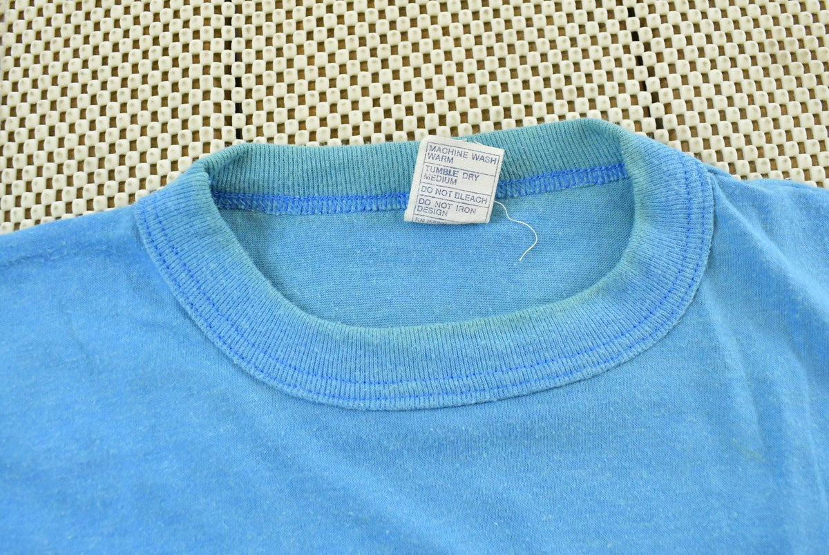 Vintage 1980s Three Dollar Deweys Ale House Souvenir T-Shirt Made In USA Mens XS from propervintagecanada