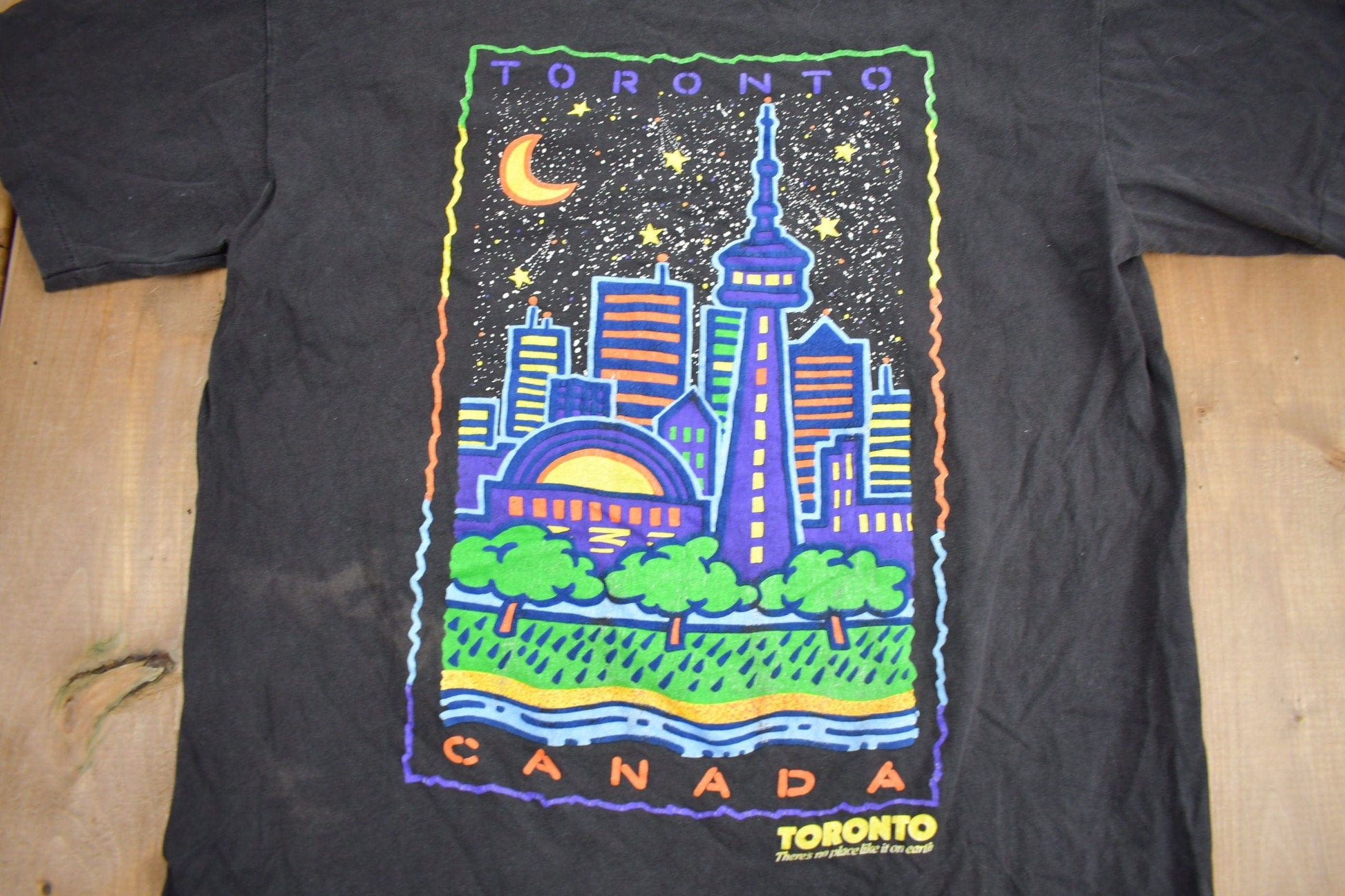 Vintage 1980s Toronto Canada Graphic Souvenir T Shirt Men's Large from propervintagecanada