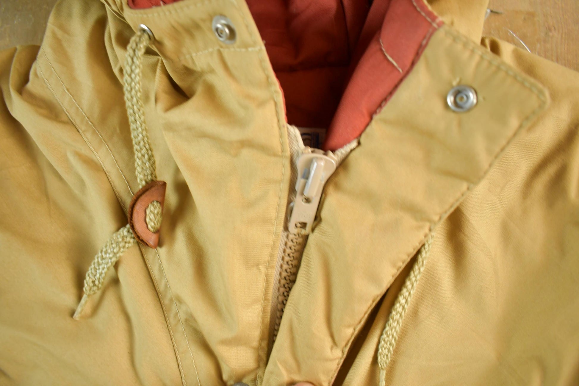 Vintage 1980s Trailway Thinsulate Parka Jacket Men's L-XL from propervintagecanada