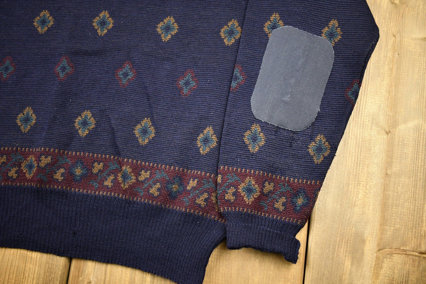 Vintage 1980s Tricots St. Raphael Pure New Wool Knitted V Neck Sweater Men's Medium from propervintagecanada