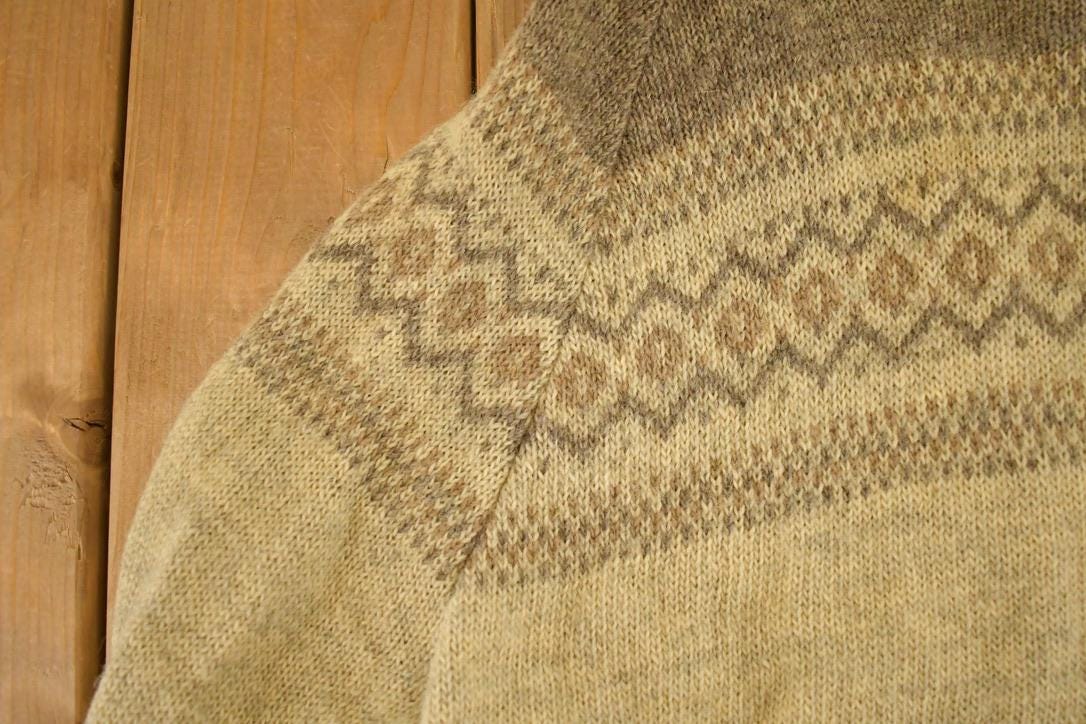 Vintage 1980s Tundra AOP Wool Knit Full Zip Sweater Men's M from propervintagecanada