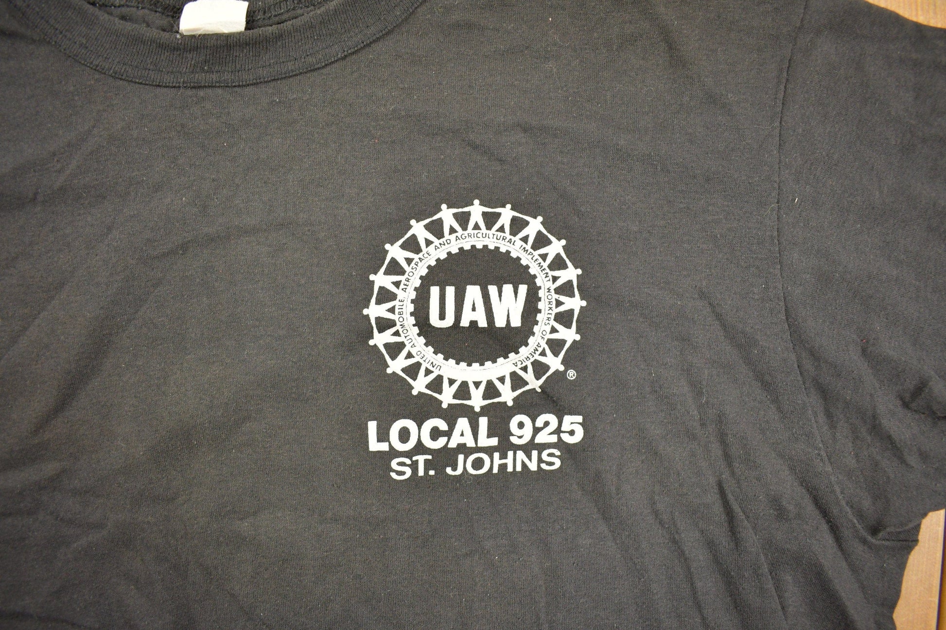 Vintage 1980s UAW Local 925 St Johns Graphic T Shirt Men's XL from propervintagecanada