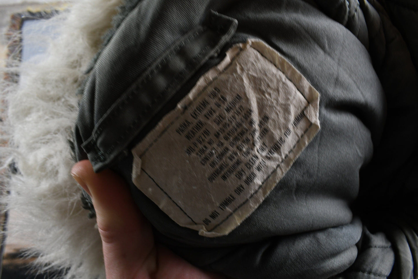 Vintage 1980s United States Army Operation Desert Shield Full Zip Parka Jacket Men's M from propervintagecanada