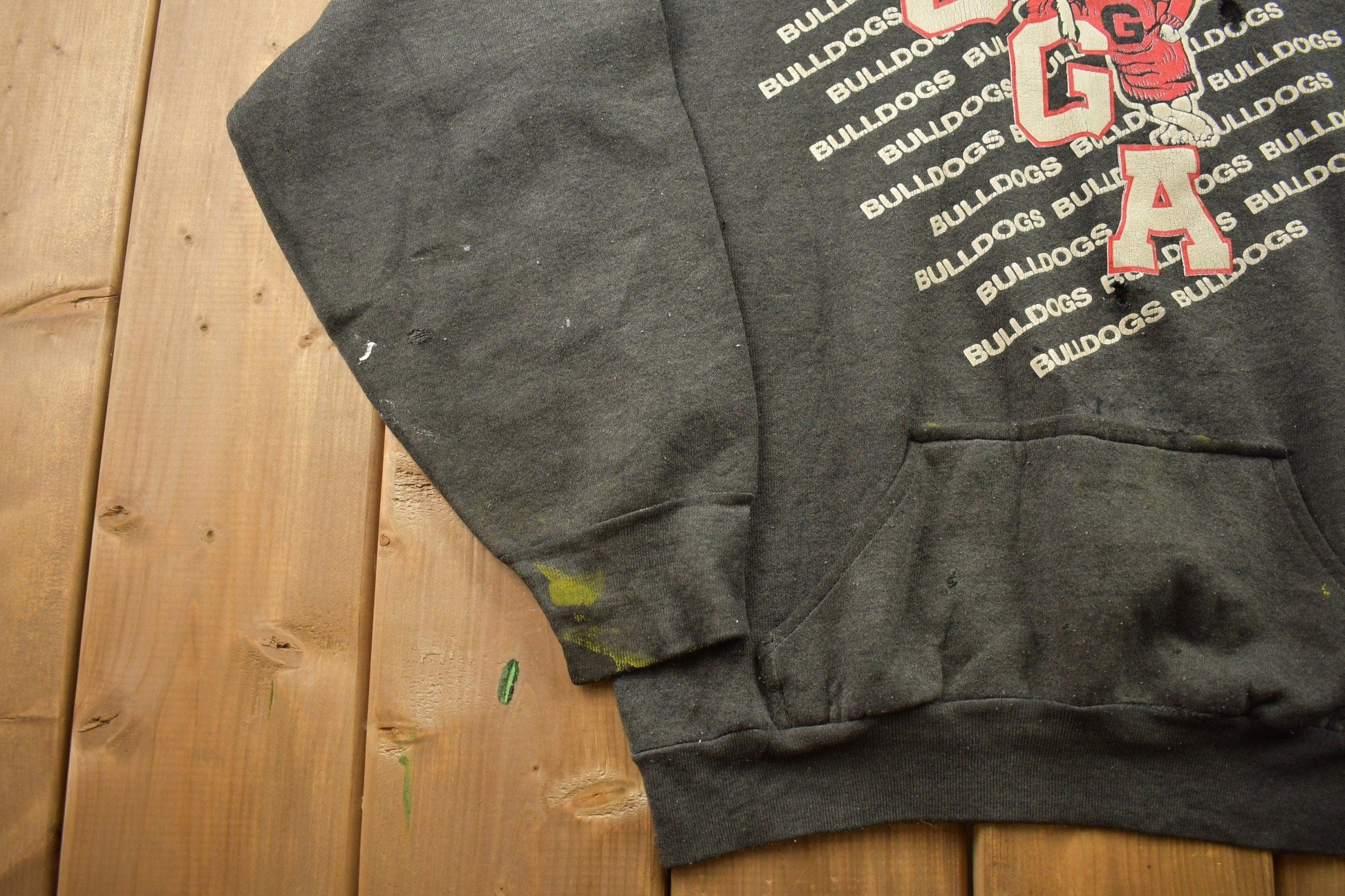 Vintage 1980s University of Georgia Bulldogs Collegiate Hoodie Men's Large from propervintagecanada