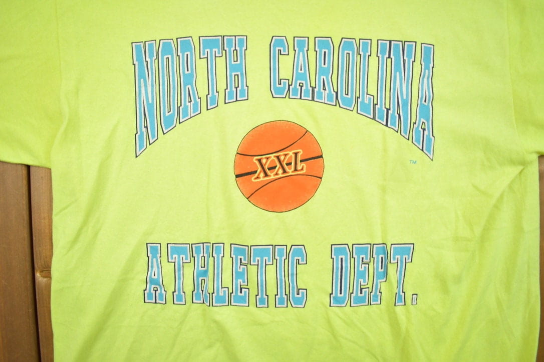 Vintage 1980s University of North Carolina Collegiate T-Shirt Men's Large from propervintagecanada