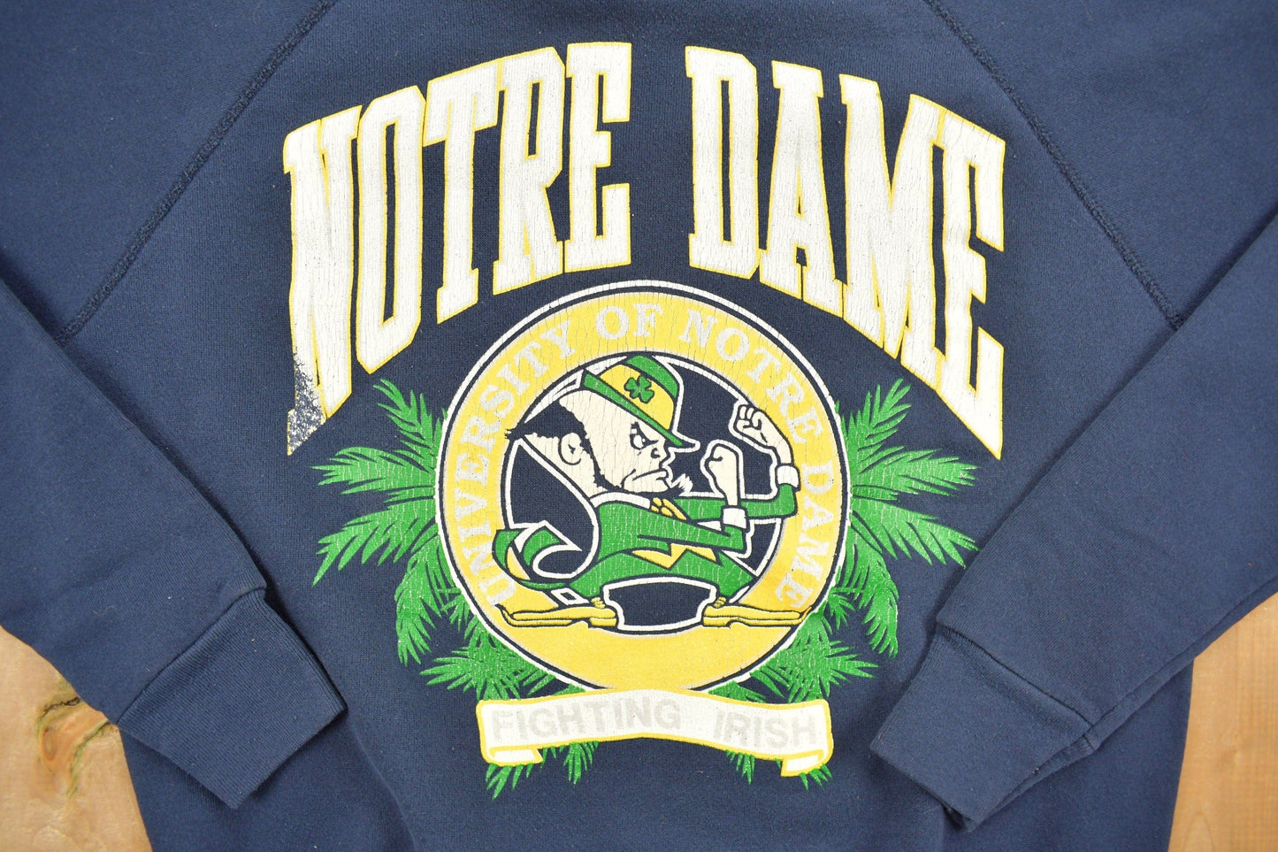 Vintage 1980s University Of Notre Dame Fighting Irish Raglan Sweatshirt Men's L from propervintagecanada