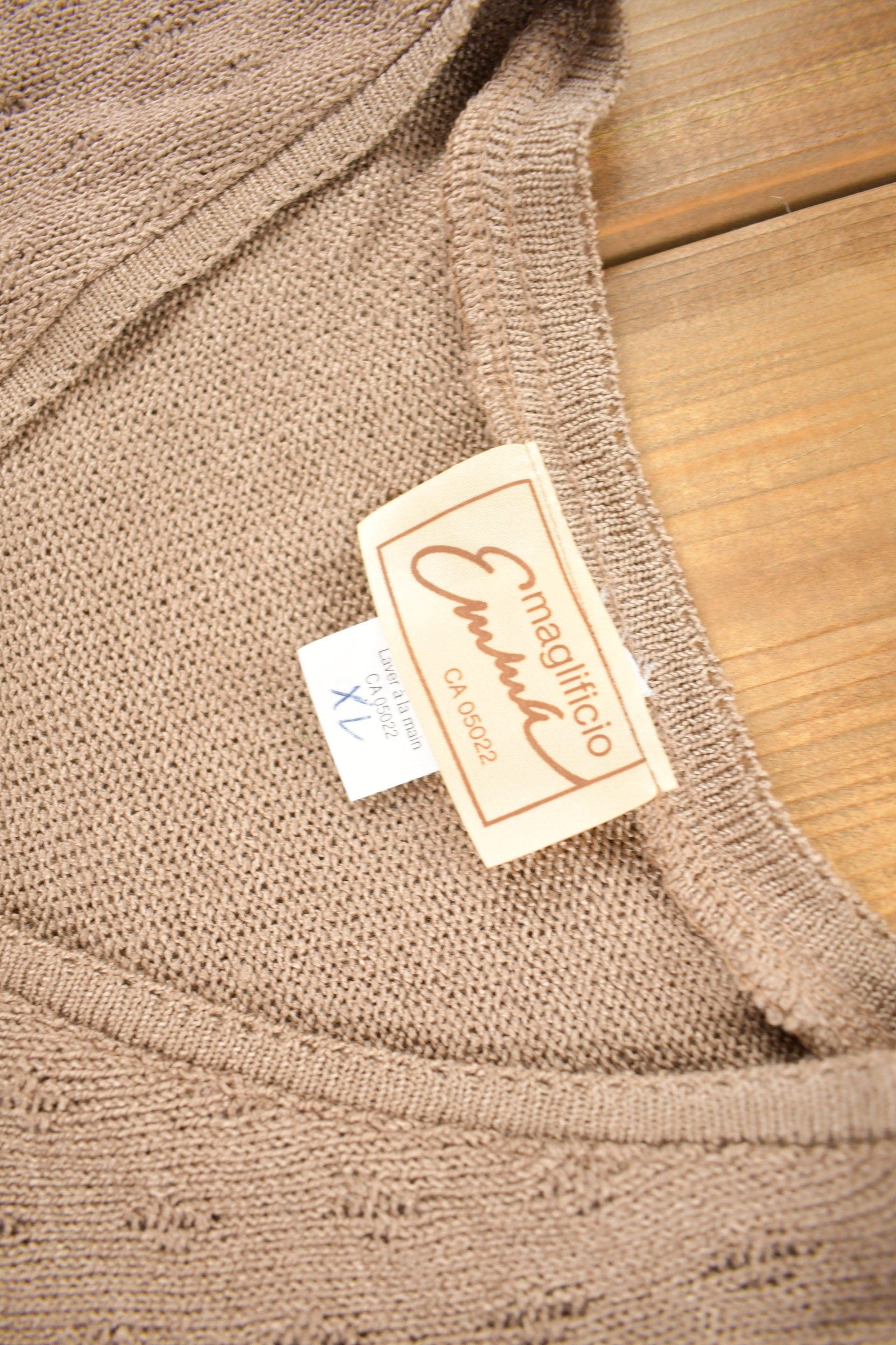Vintage 1980s V-Neck Yarn Knit Sweater Men's XL from propervintagecanada