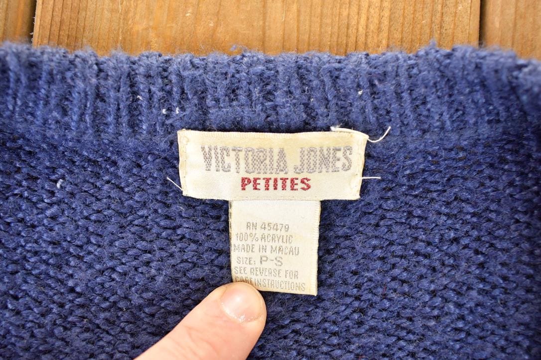 Vintage 1980s Victoria Jones Petites Abstract Knit Cardigan Sweater Women's S from propervintagecanada