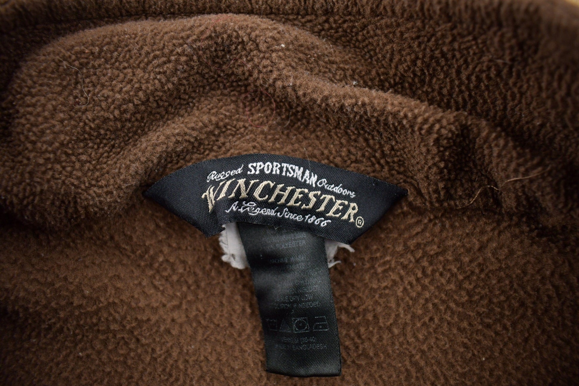 Vintage 1980s Winchester Fleece Sweater Men's Large from propervintagecanada