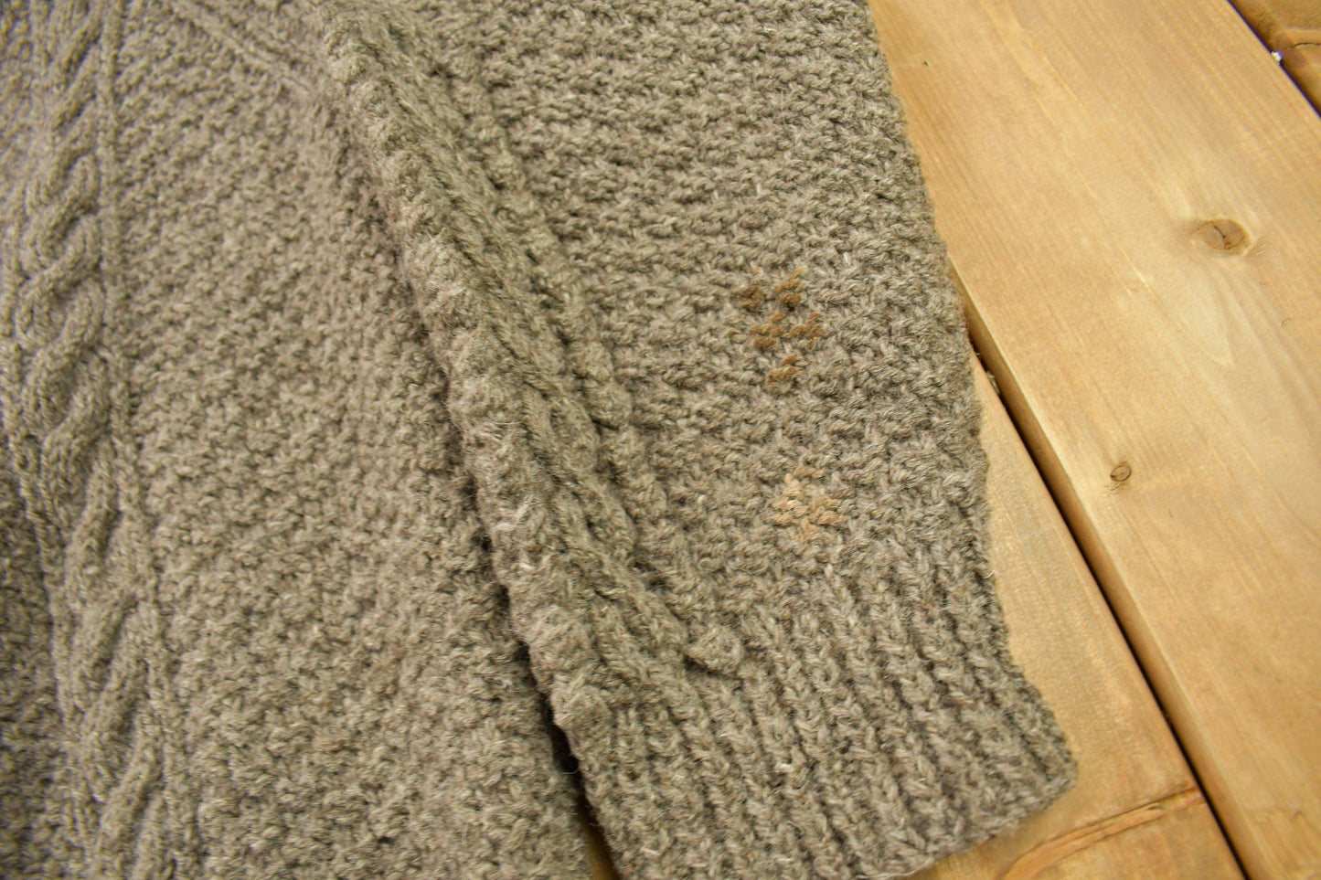Vintage 1980s Wool House Of Ireland Knit Sweater Men's 2XL from propervintagecanada