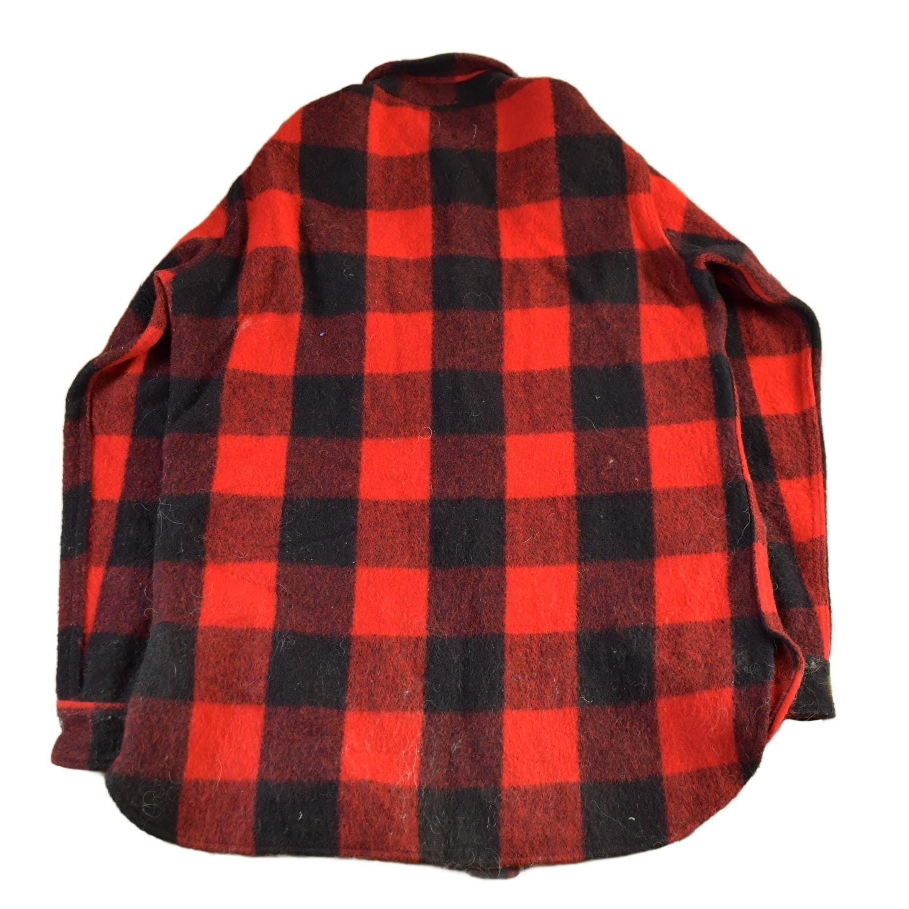 Vintage 1980s Woolrich Buffalo Plaid Flannel Button Up Shirt Men's Large from propervintagecanada