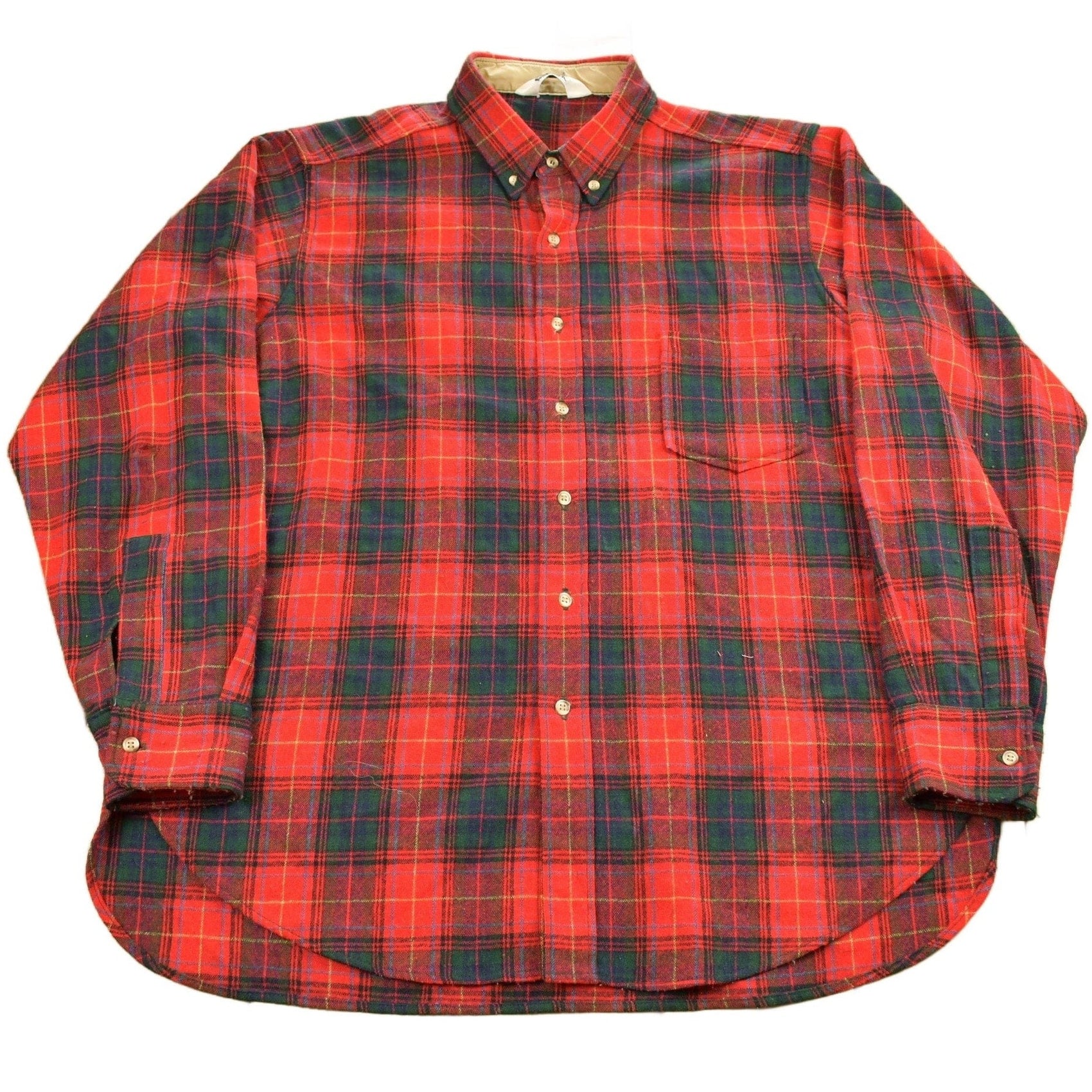 Vintage 1980s Woolrich Buffalo Plaid Flannel Button Up Shirt Men's XL from propervintagecanada