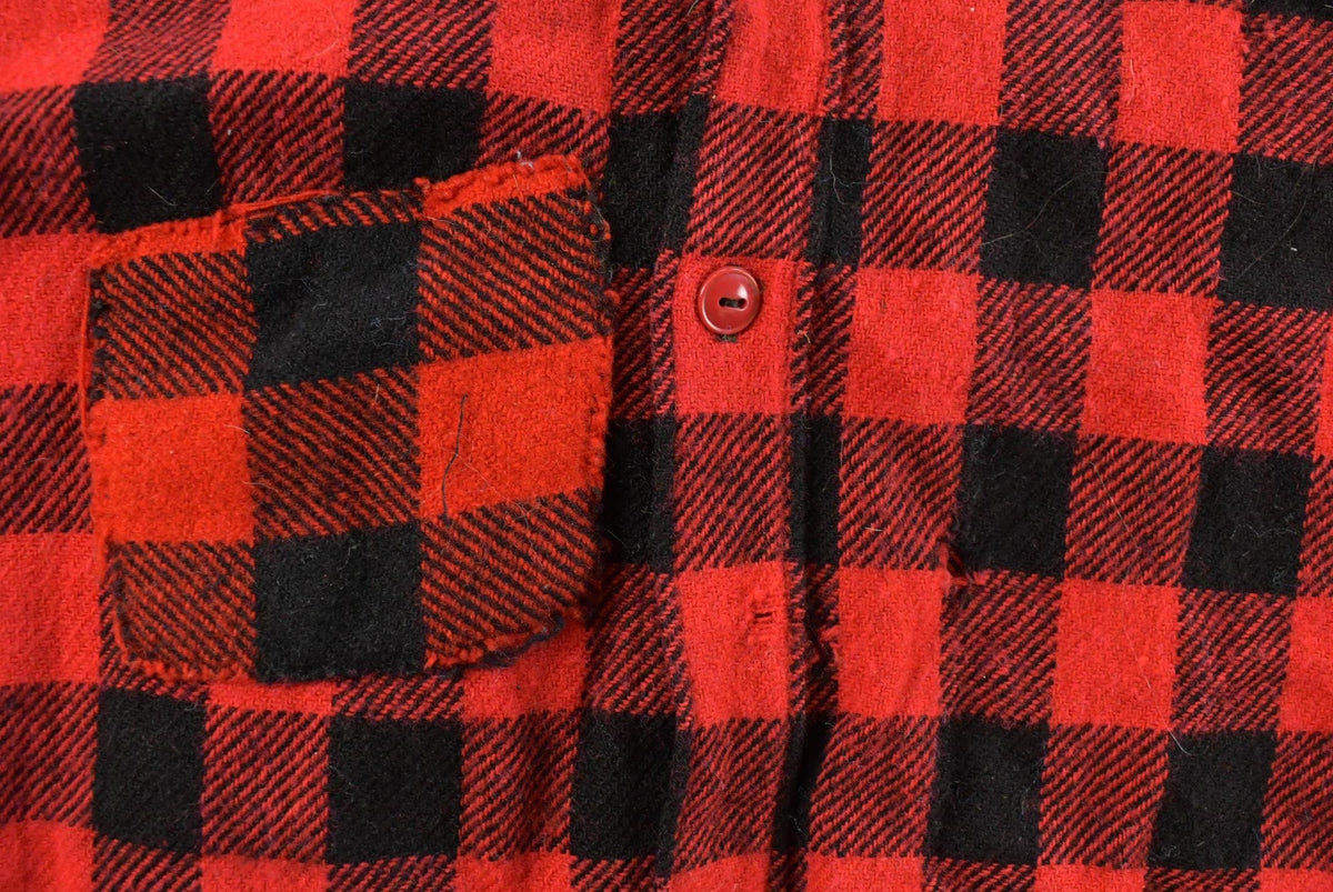 Vintage 1980s Woolrich Buffalo Plaid Flannel Button Up Shirt Men's XL from propervintagecanada