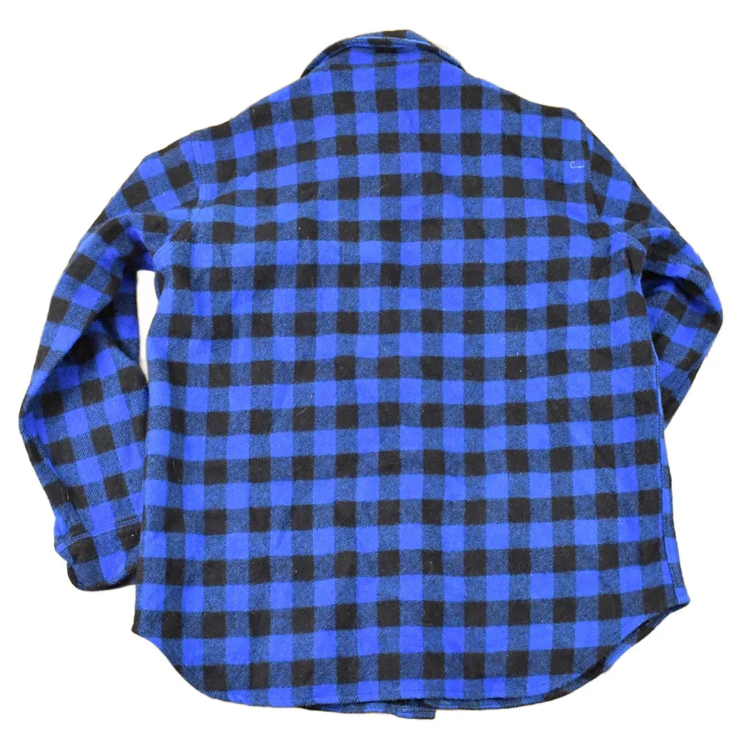 Vintage 1980s Woolrich Classic Plaid Flannel Button Up Shirt Men's L from propervintagecanada