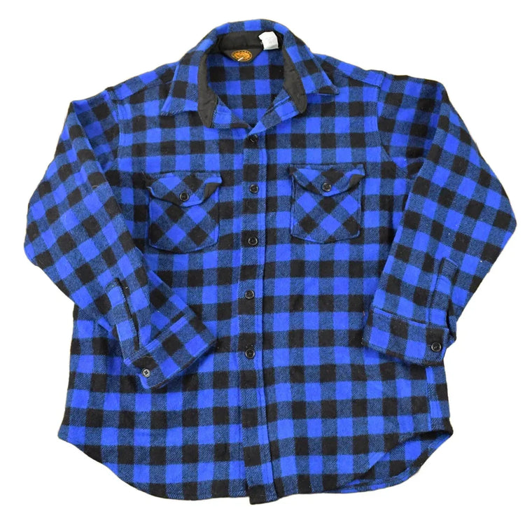 Vintage 1980s Woolrich Classic Plaid Flannel Button Up Shirt Men's L from propervintagecanada