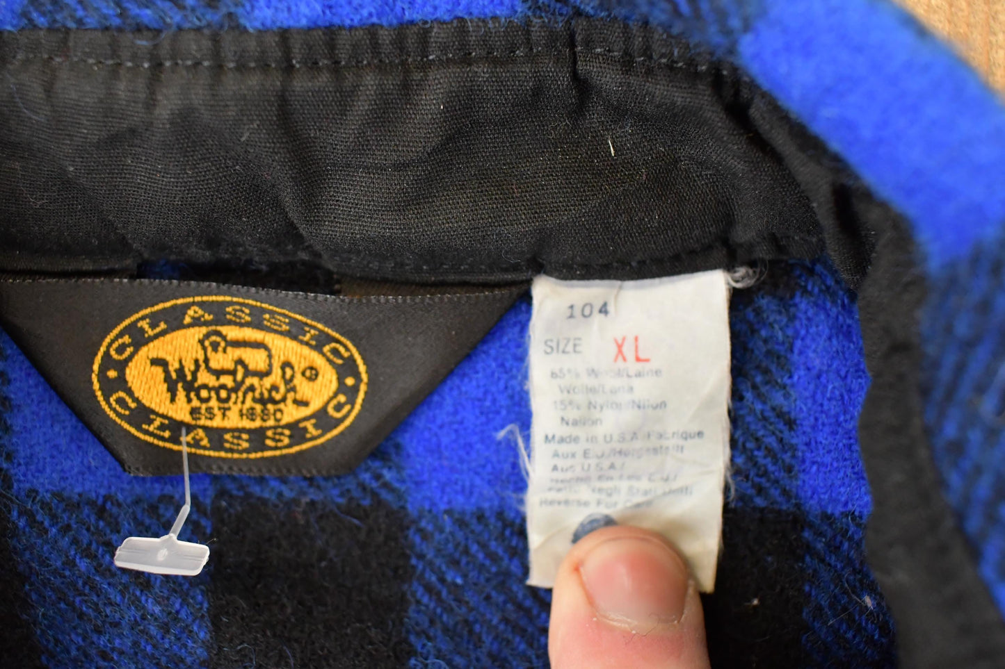 Vintage 1980s Woolrich Classic Plaid Flannel Button Up Shirt Men's L from propervintagecanada