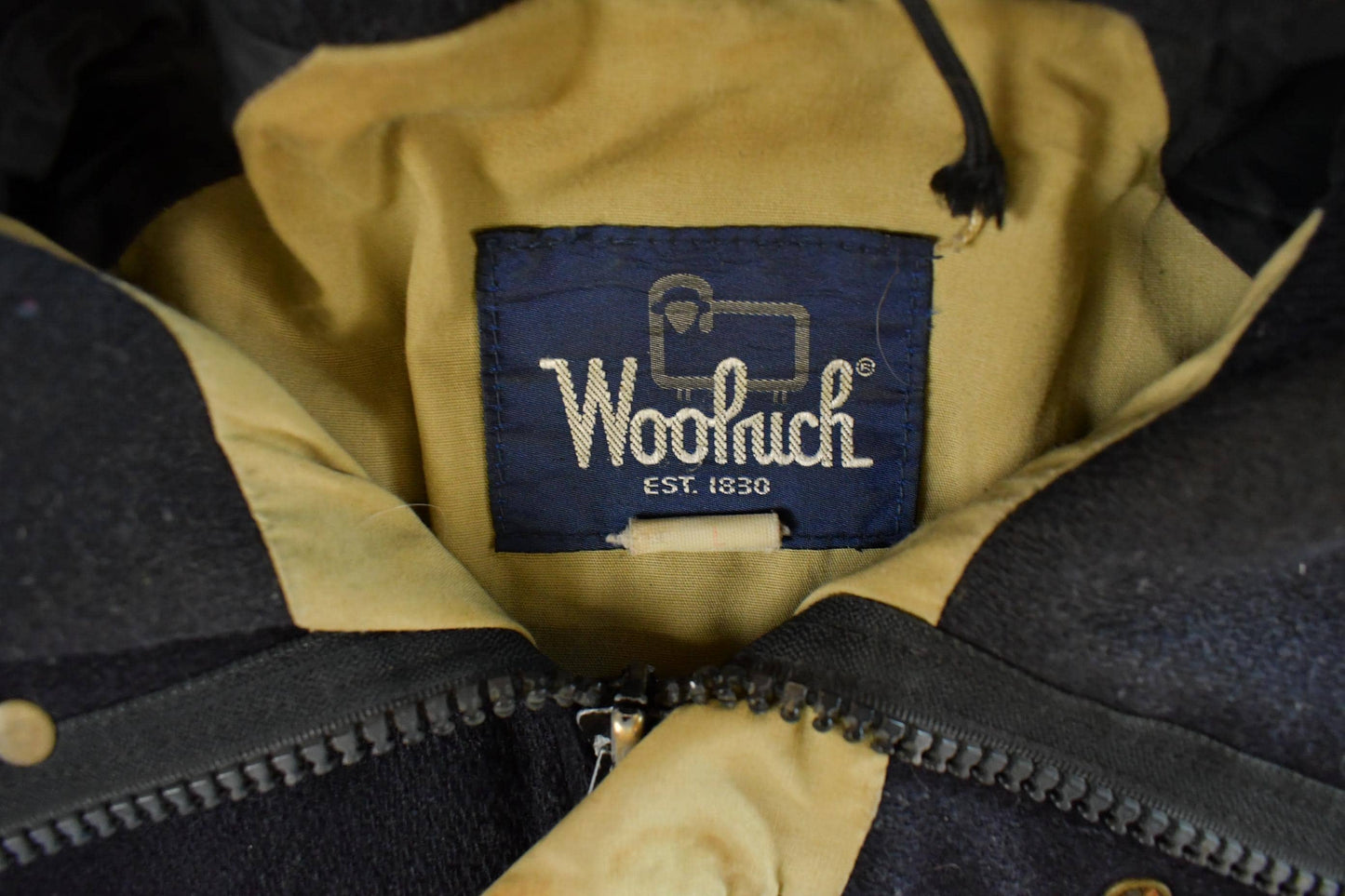 Vintage 1980s Woolrich Wool Hooded Jacket Men's Large from propervintagecanada
