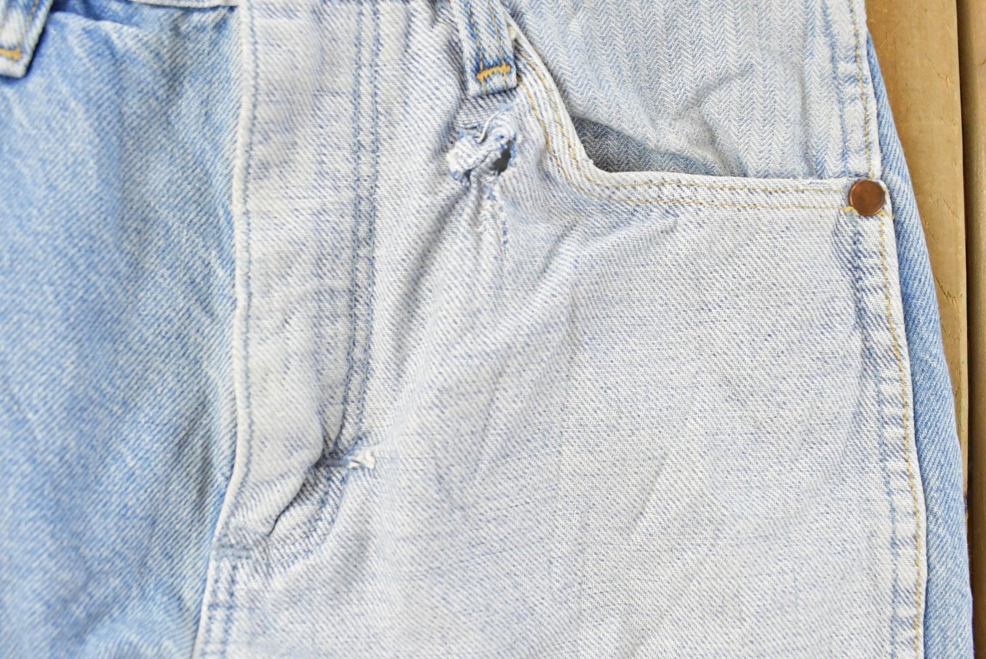 Vintage 1980s Wrangler Denim Jeans Women's 23 x 32 from propervintagecanada
