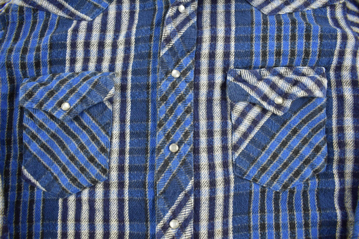Vintage 1980s Wrangler Plaid Button Up Western Shirt Men's Medium from propervintagecanada