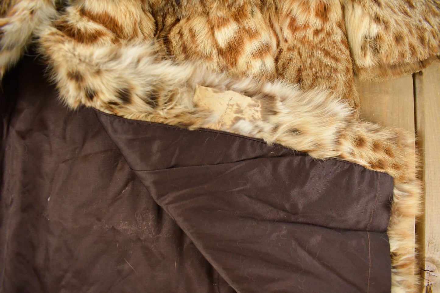Vintage 1980s Yulan Lynx Fur Coat Women's Medium from propervintagecanada