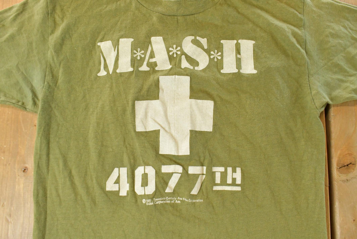 Vintage 1981 M*A*S*H 4077th TV Promo T-Shirt Men's Small / Vintage Movie Tee / Made In USA / Single Stitch / Rare Vintage from propervintagecanada