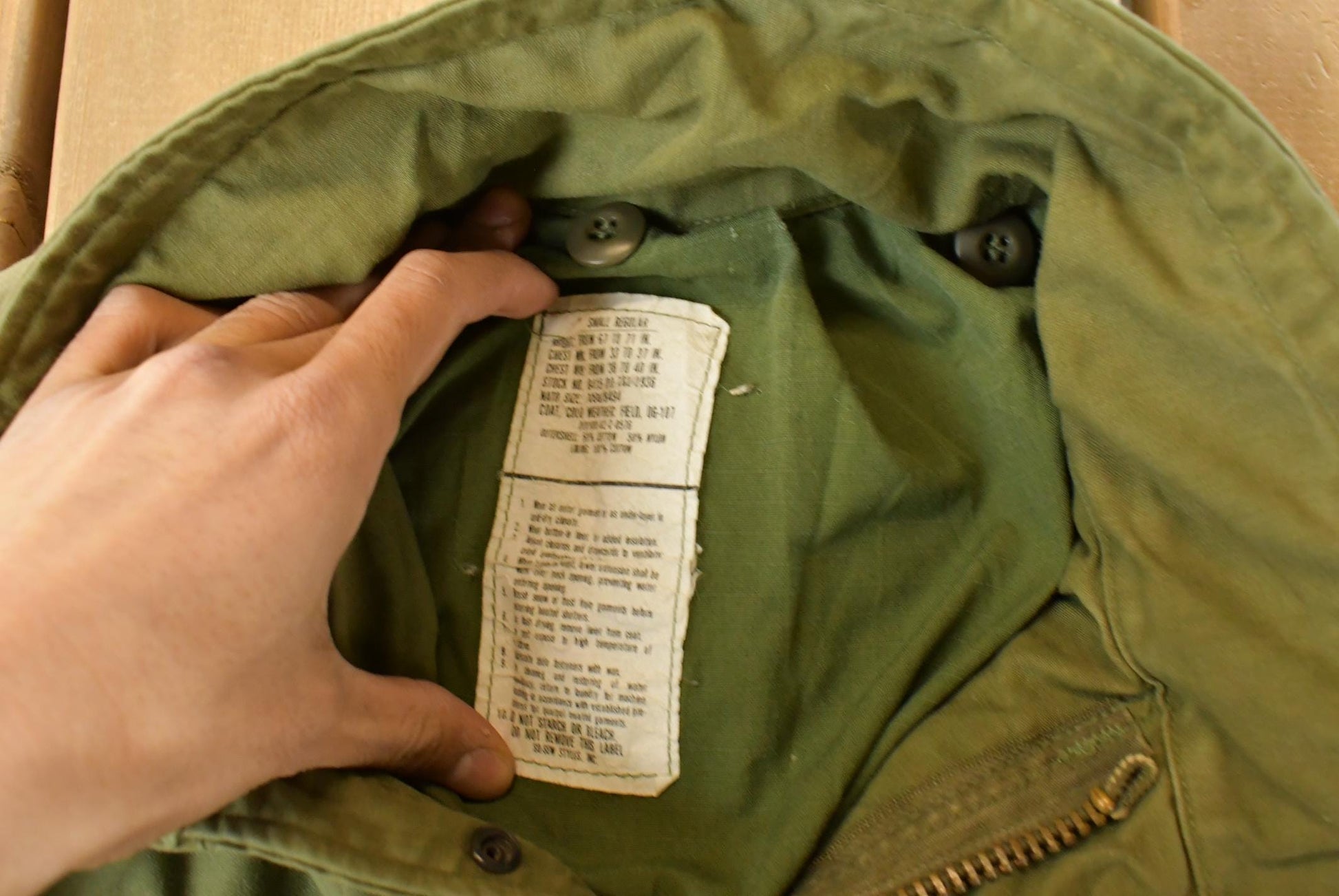Vintage 1982 OG-107 Military Cold Weather Field Jacket Mens Small / Button Up Jacket / Sateen / Distressed / 80s Army Green from propervintagecanada