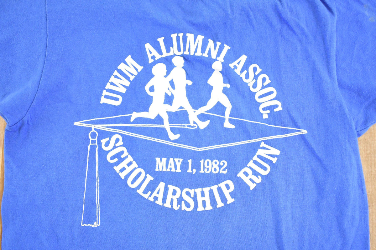 Vintage 1982 UWM Bookstore Scholarship Run Souvenir Travel T-Shirt Mens S from propervintagecanada