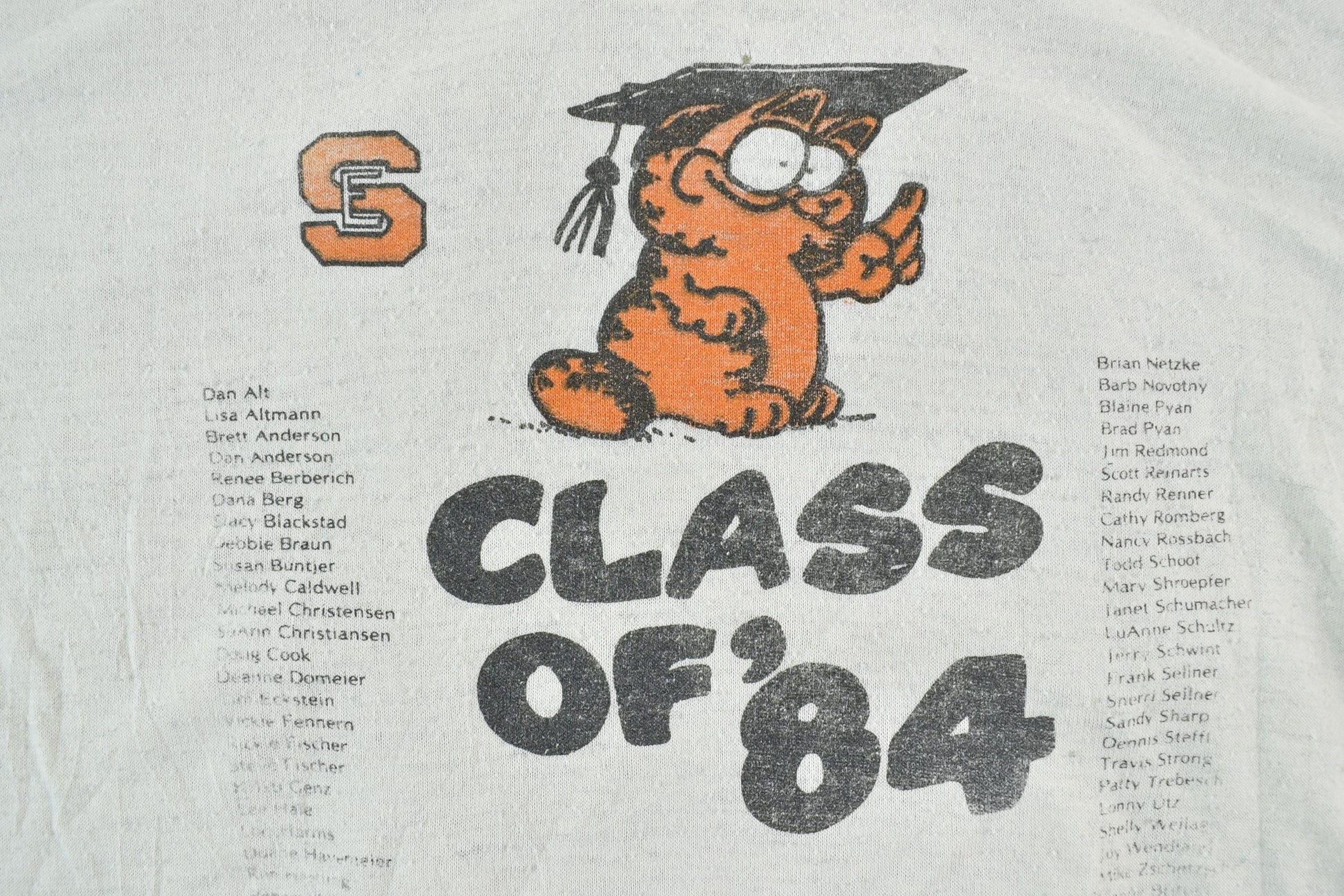 Vintage 1984 Garfield Class Of 84 University Collegiate T-Shirt Men's Large from propervintagecanada