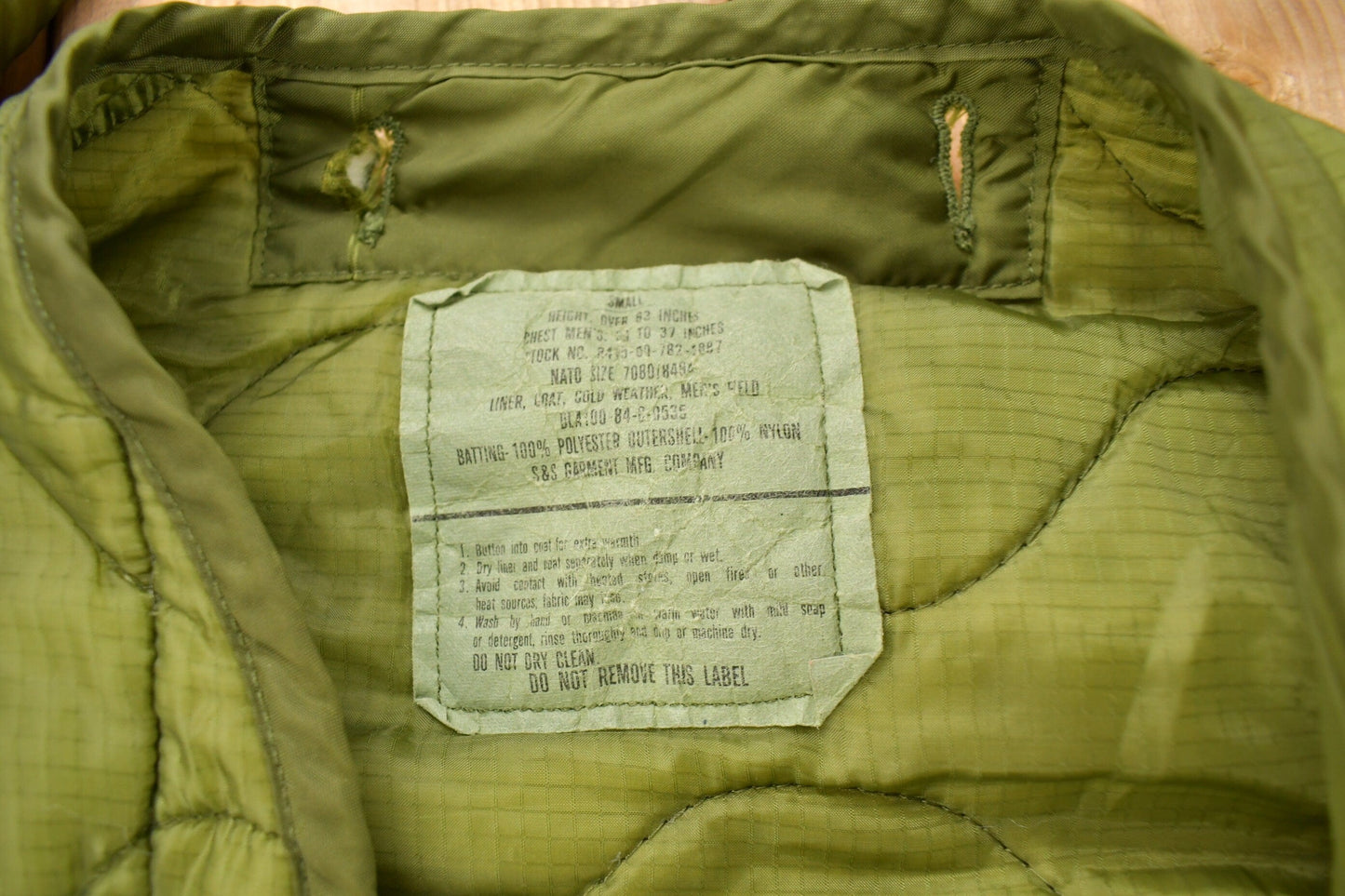 Vintage 1984 M65 Military Jacket Liner Size M Men's Medium from propervintagecanada