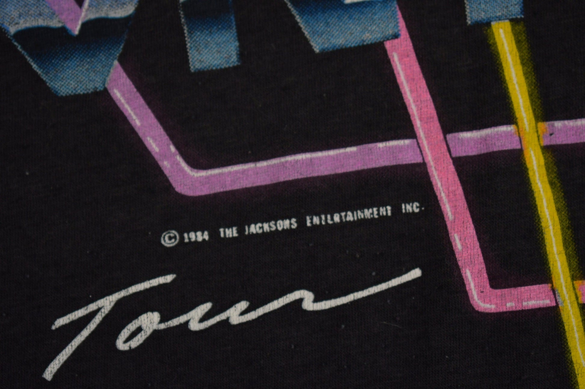 Vintage 1984 Michael Jackson Victory Tour T-shirt Men's Small from propervintagecanada
