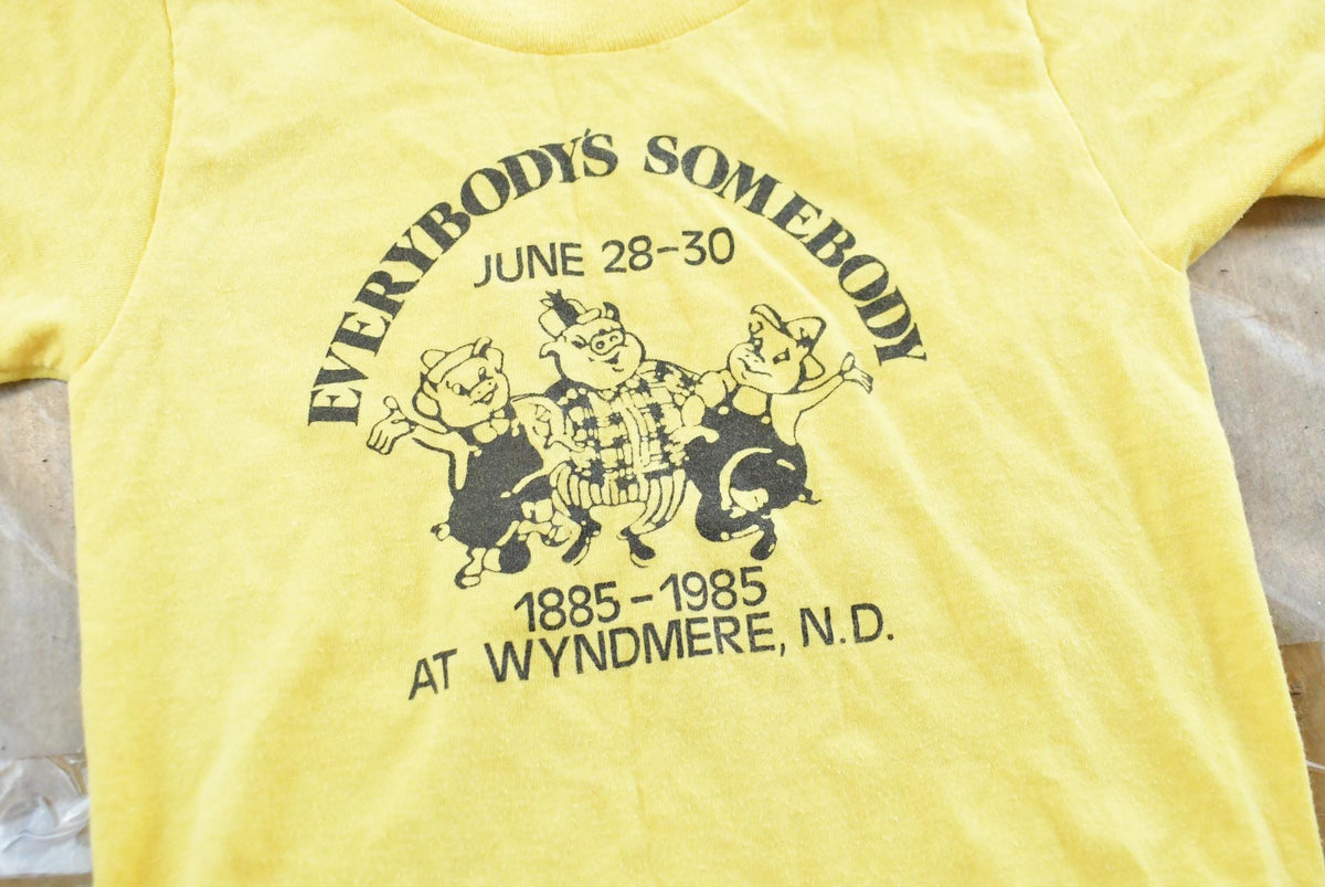 Vintage 1985 Everybody's Somebody Souvenir T-Shirt Youth 2T from propervintagecanada