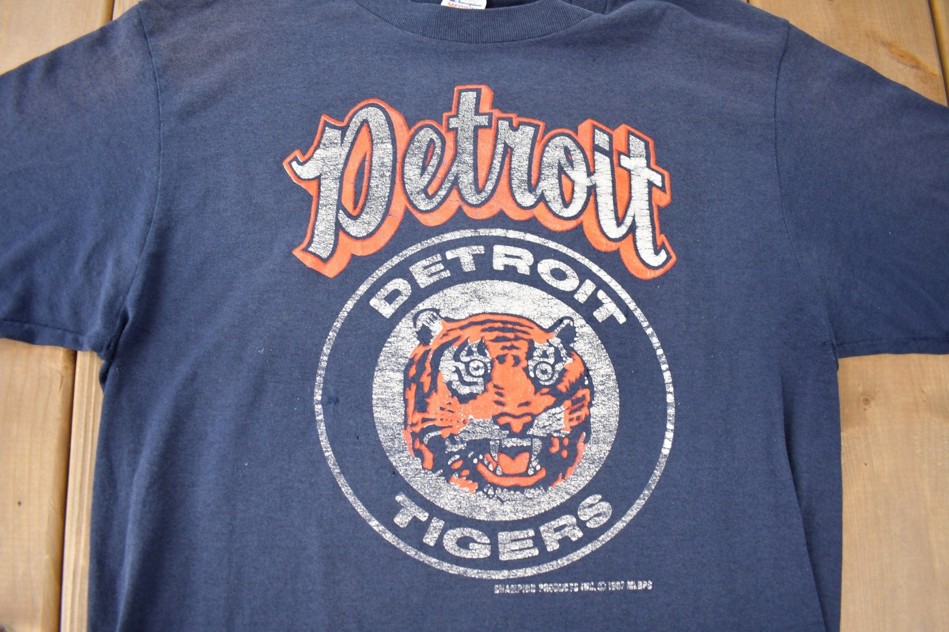 Vintage 1987 Detroit Tigers MLB Baseball Graphic Champion T-Shirt Mwn's Small from propervintagecanada