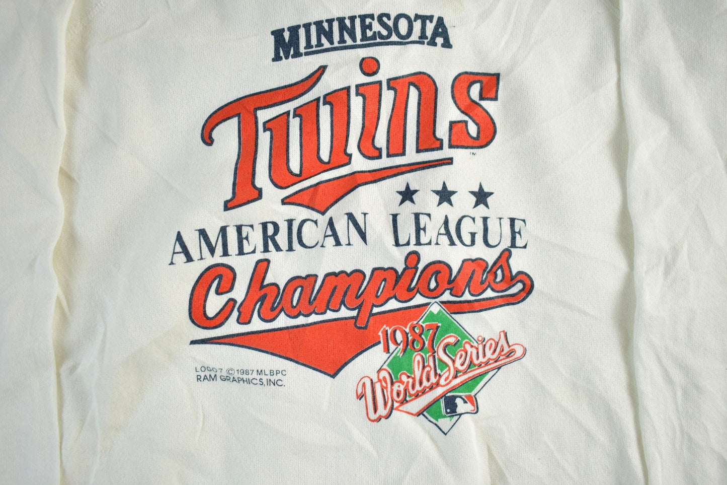Vintage 1987 Minnesota Twins MLB Crewneck Sweatshirt Men's Medium from propervintagecanada