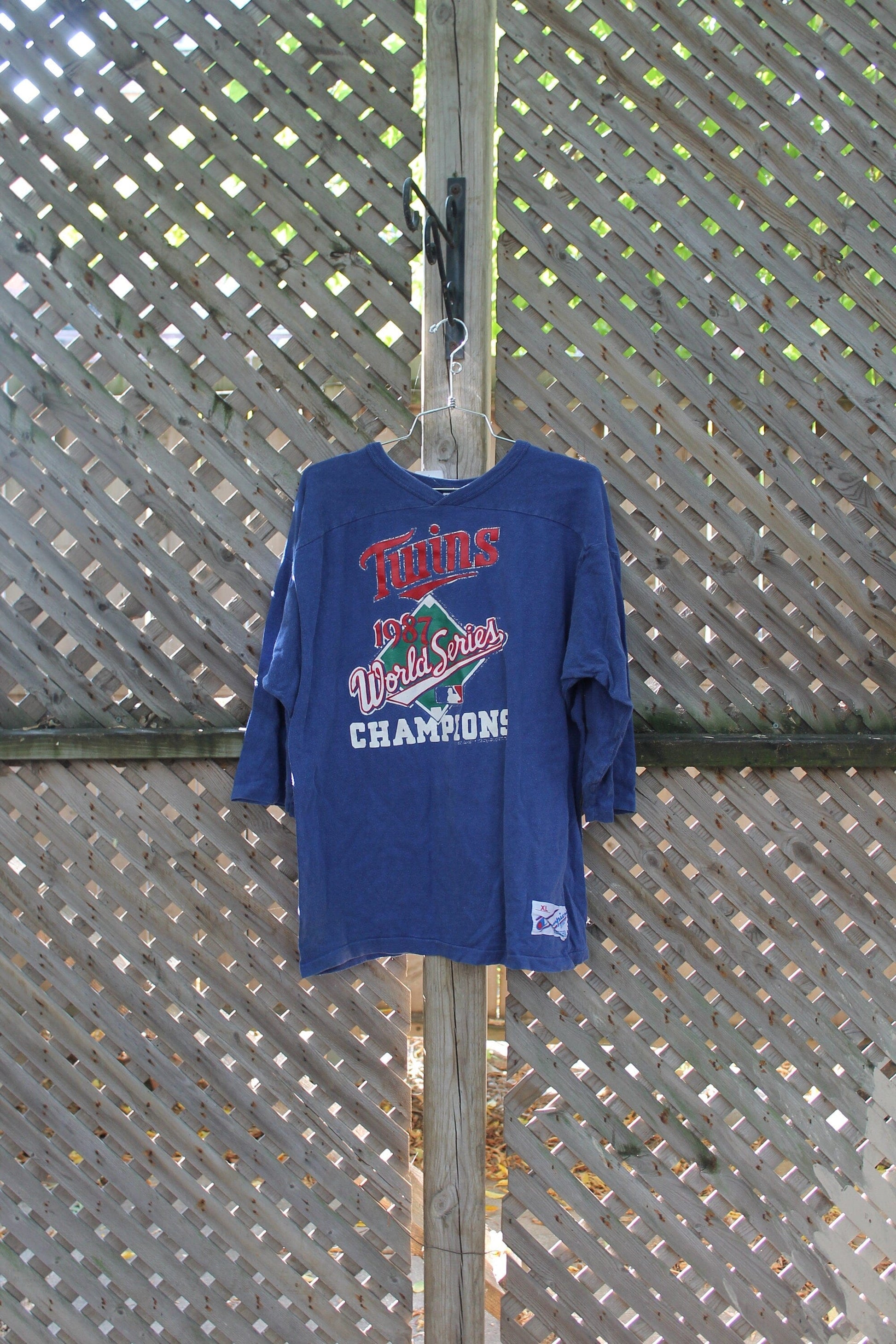 Vintage 1987 Minnesota Twins MLB World Series Champion T Shirt Men's Large from propervintagecanada