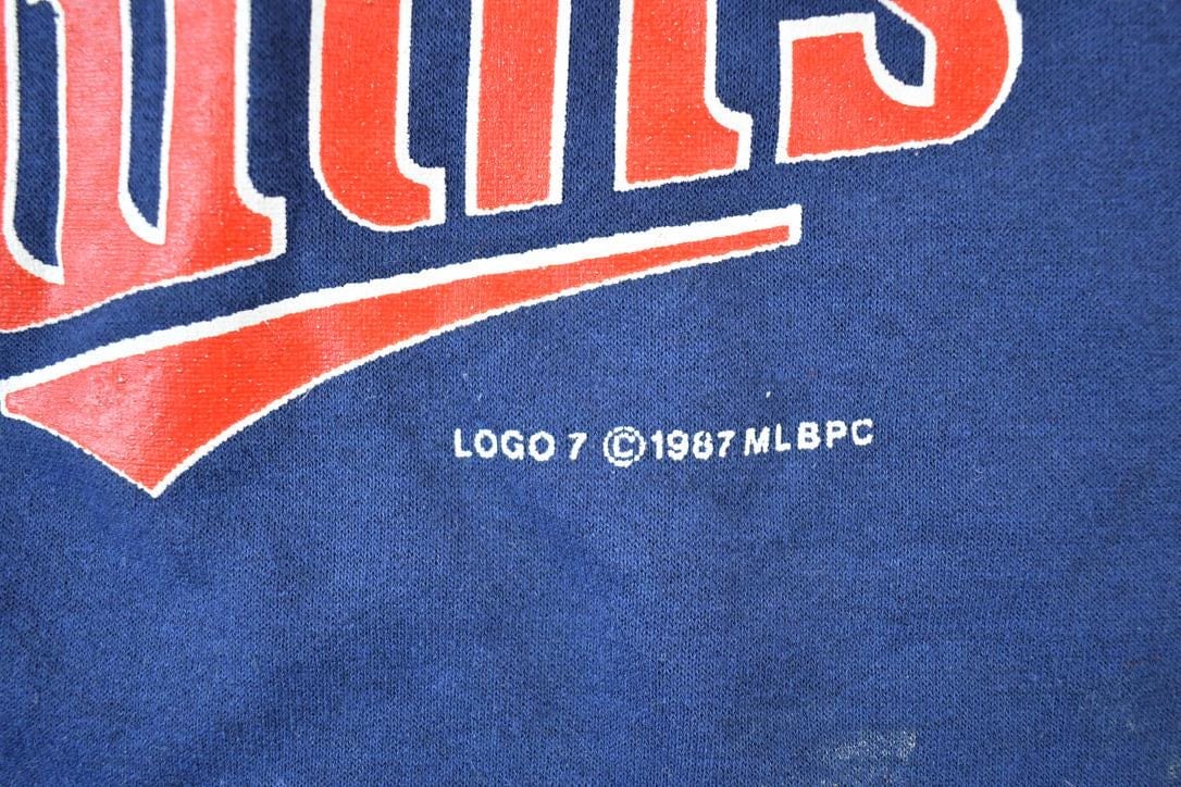 Vintage 1987 Minnesota Twins World Series Champions MLB Crewneck Logo 7 Sweatshirt Men's XL from propervintagecanada