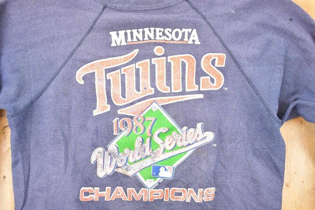 Vintage 1987 Minnesota Twins World Series Champions MLB Crewneck Sweatshirt Men's L from propervintagecanada