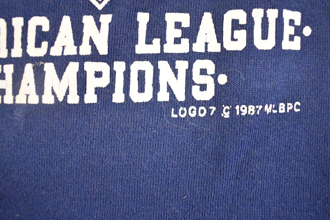 Vintage 1987 Minnesota Twins World Series Champs Crewneck Sweatshirt Men's M from propervintagecanada