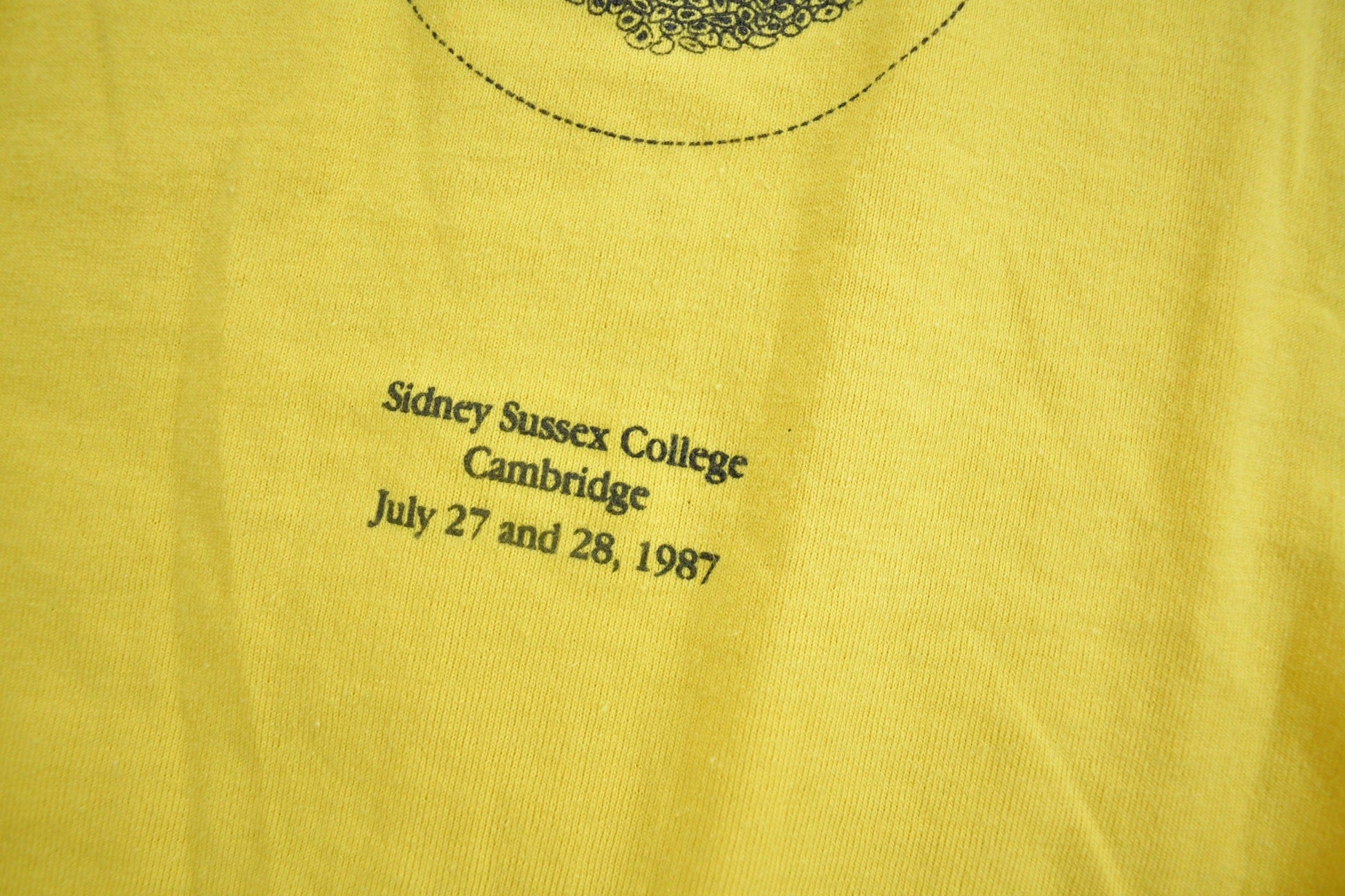 Vintage 1987 Sidney Sussex College Cambridge Cancer Research Graphic T Shirt Men's M from propervintagecanada