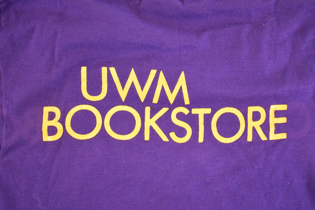 Vintage 1987 UWM Bookstore Scholarship Run Souvenir Travel T-Shirt Mens S from propervintagecanada